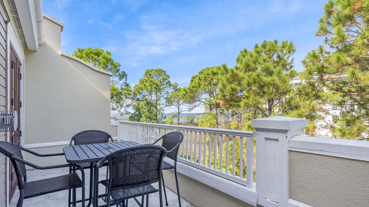 Photo of Patio Balcony in Baytowne Wharf