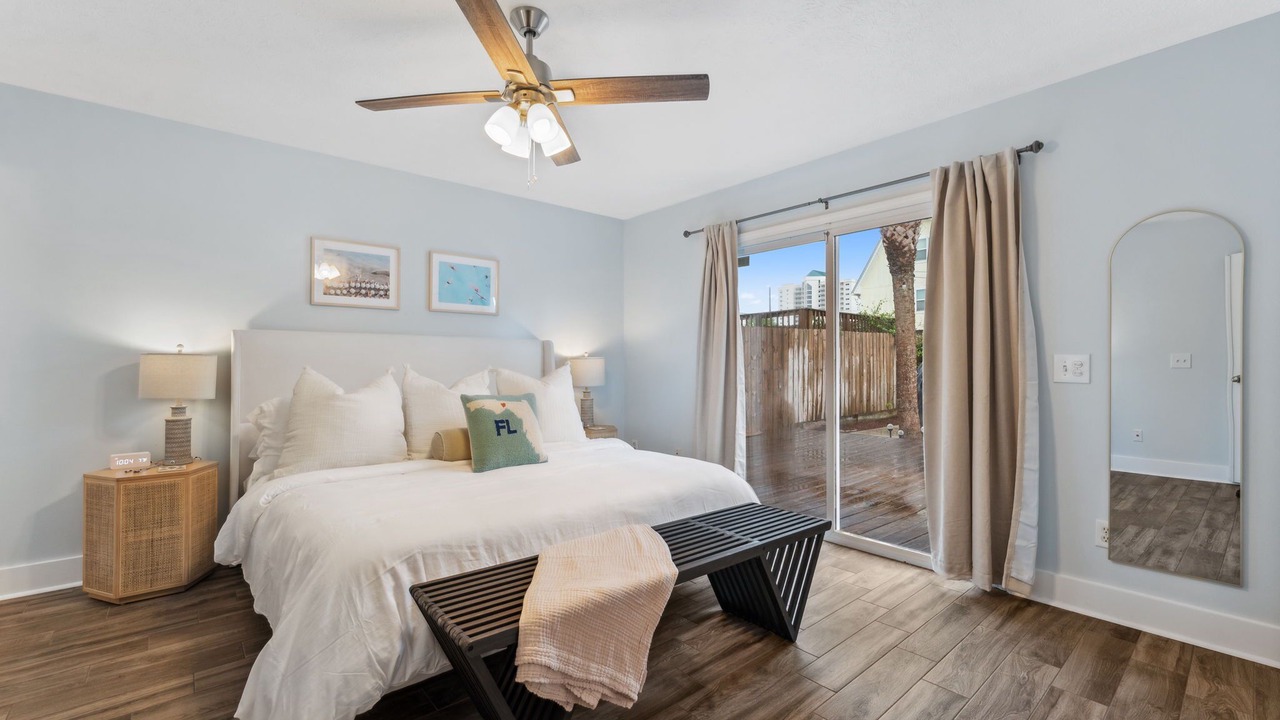 Photo of Bedroom in Holiday Beach