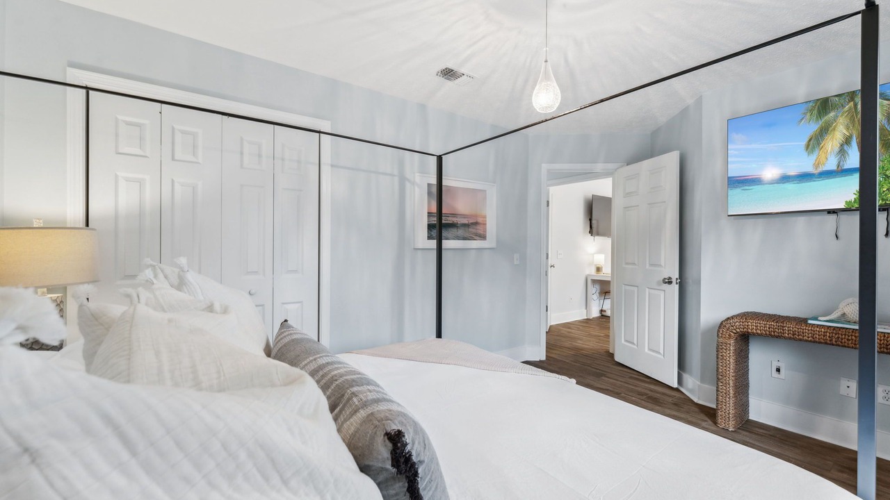 Photo of Bedroom in Holiday Beach