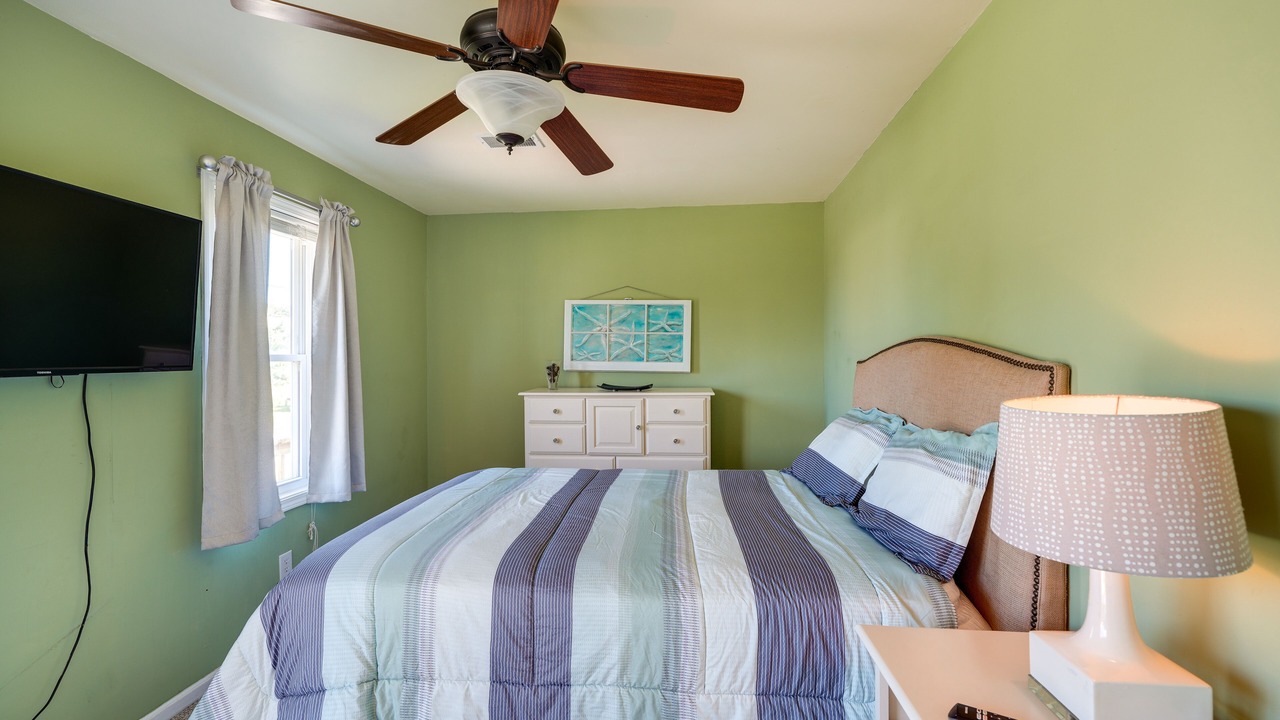 Photo of Bedroom in Brigands' Bay