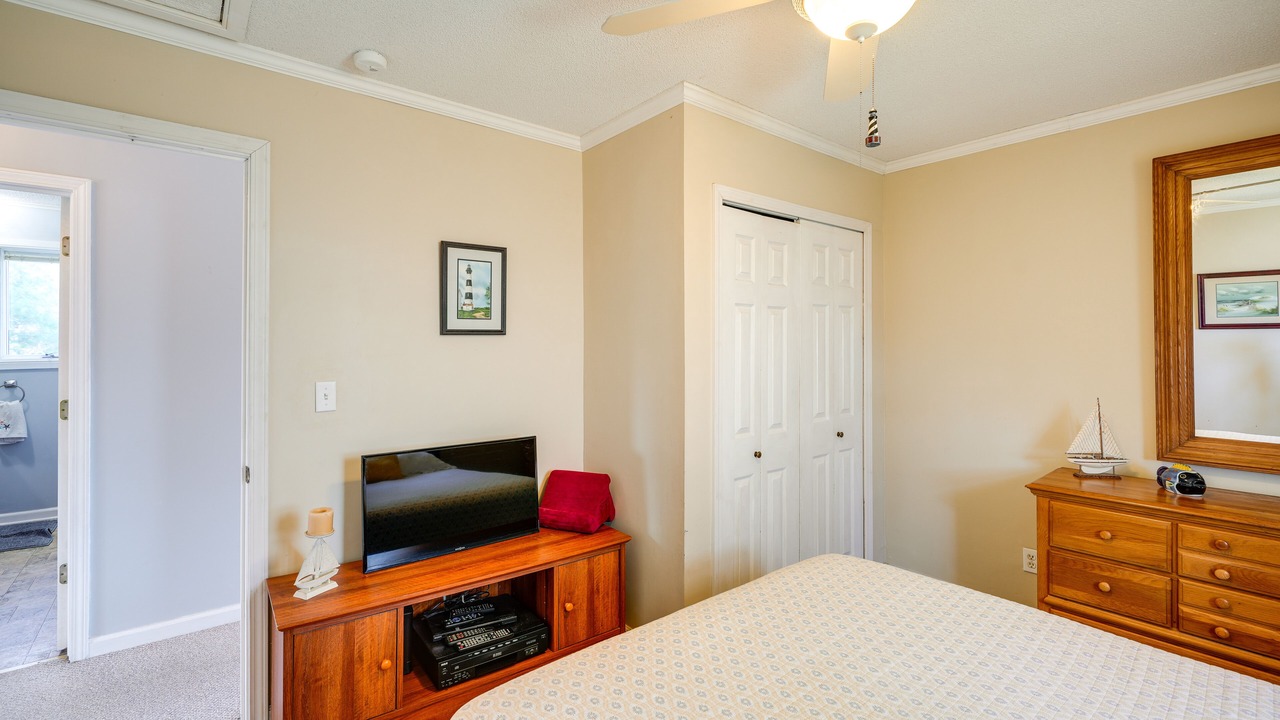 Photo of Bedroom in Brigands' Bay