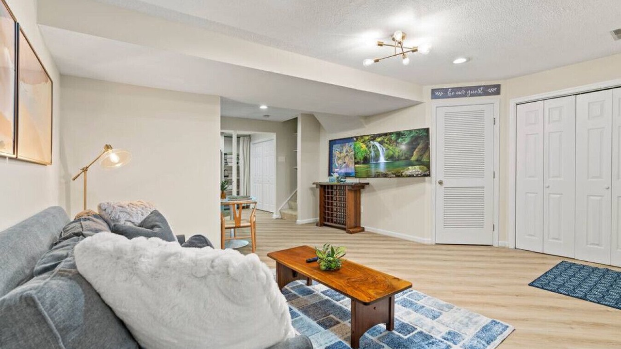 Photo of Livingroom in Ashburn