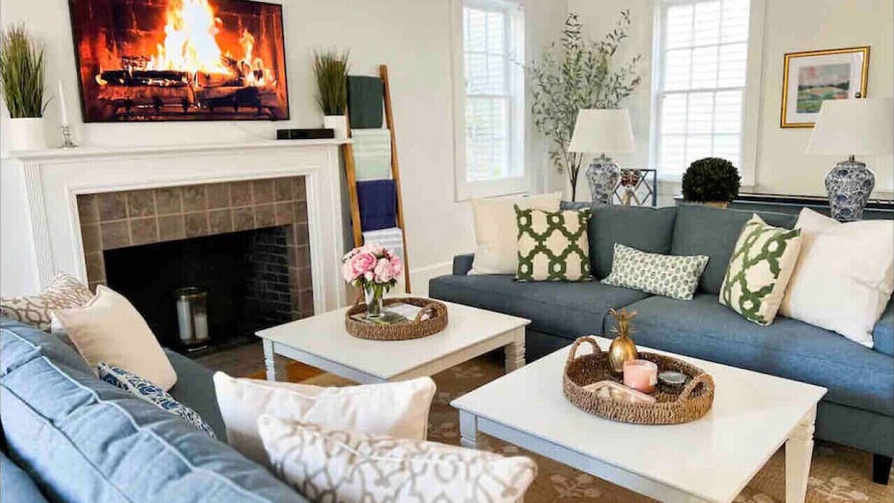 Photo of Livingroom in Historic District
