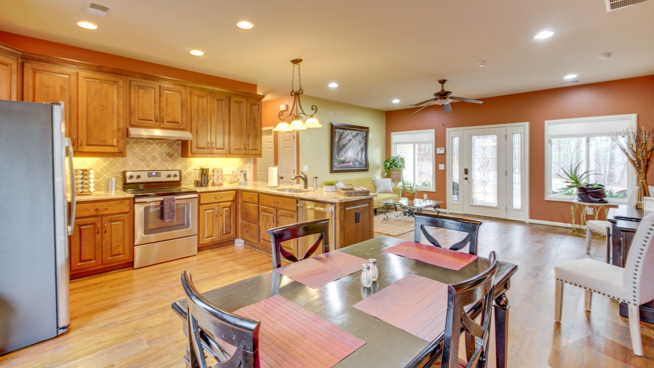 Photo of Bedroom in Whitestone