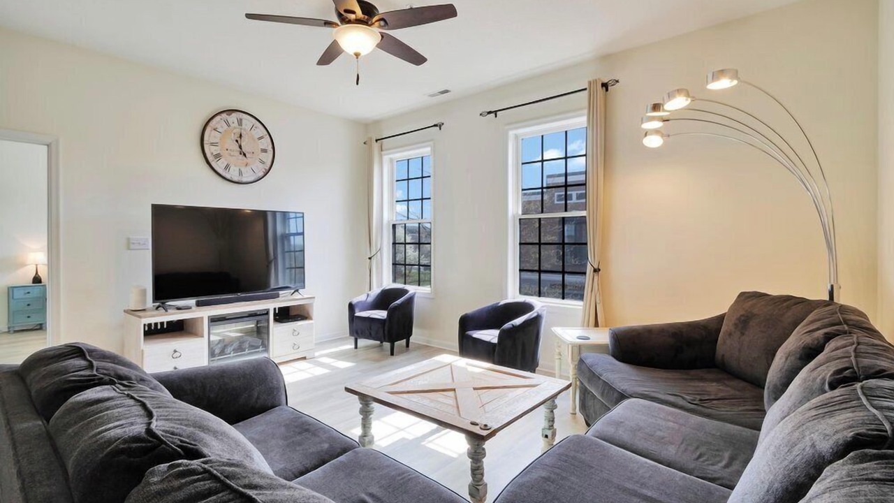 Photo of Livingroom in Villages of Five Points