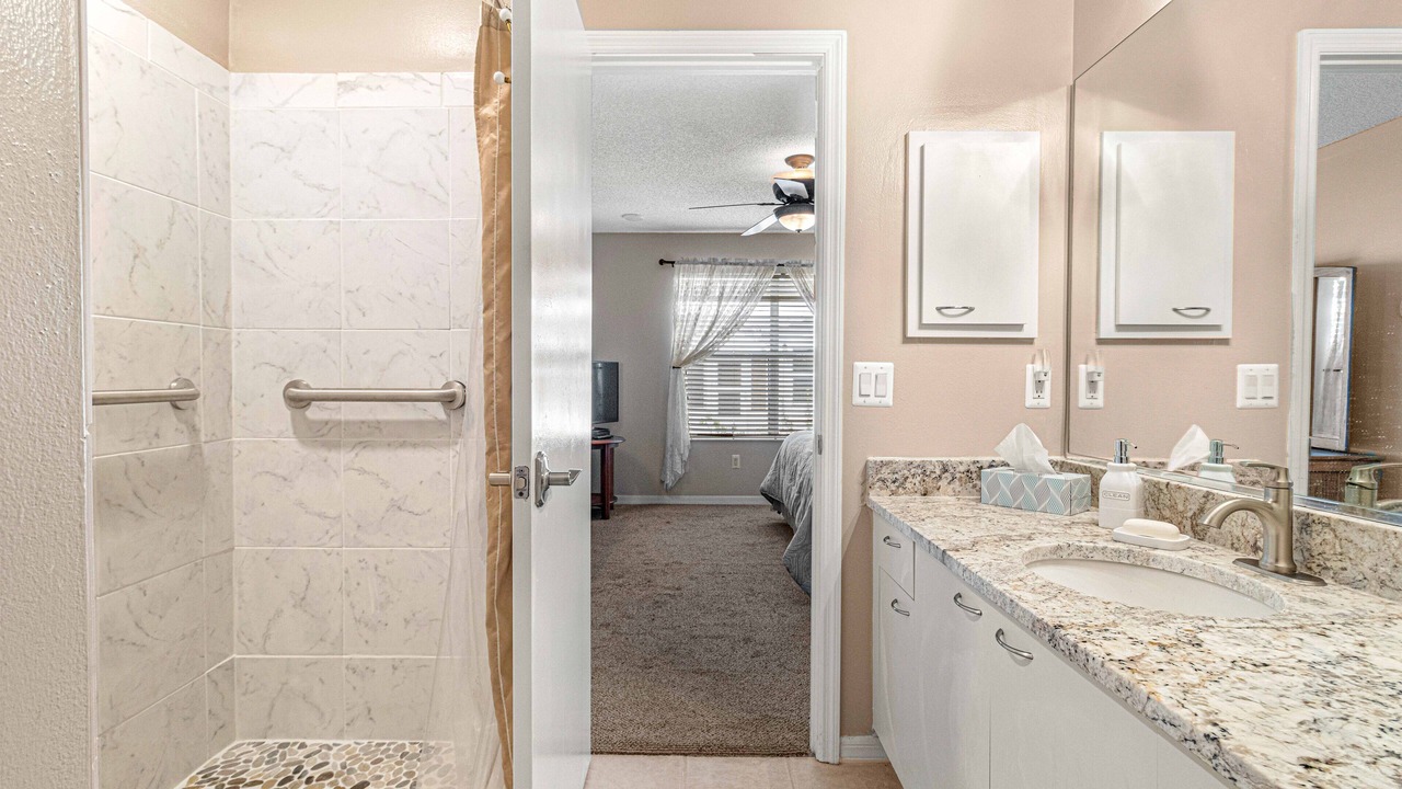 Photo of Bathroom in Alhambra