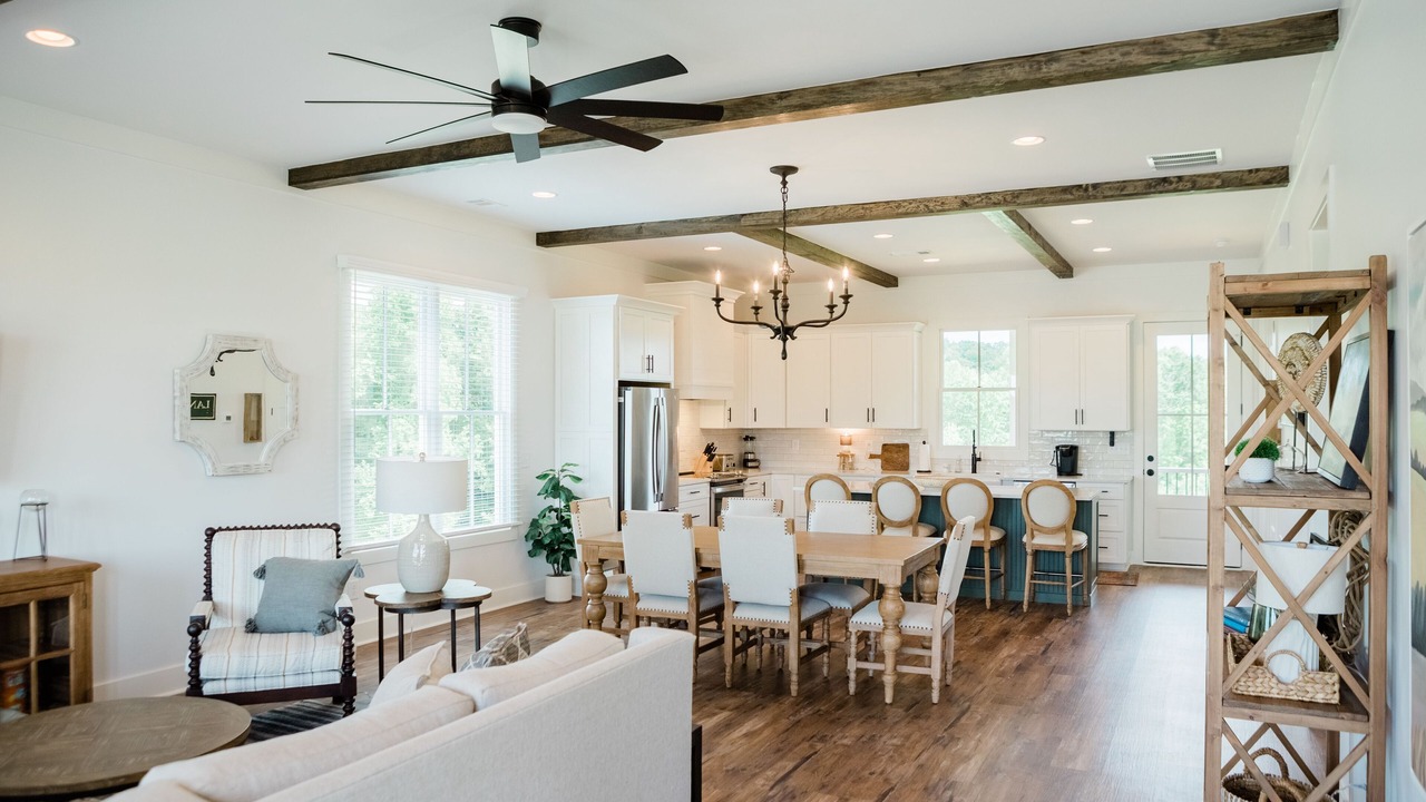 Photo of Livingroom in Cleveland