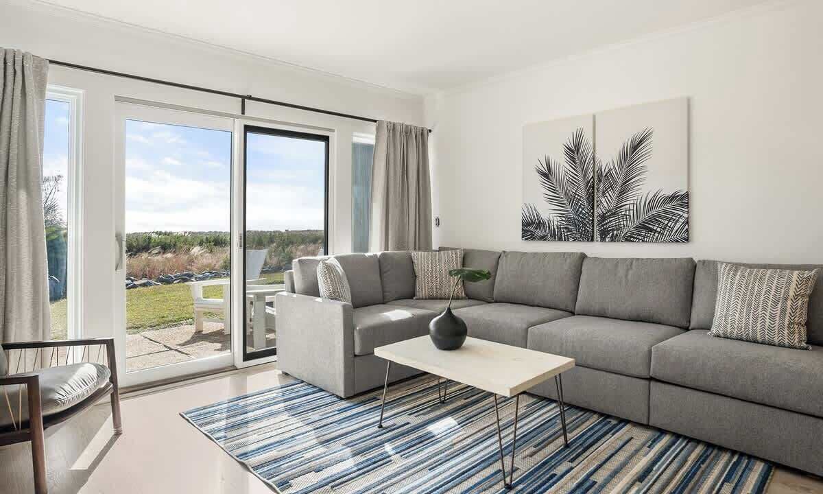 Photo of Livingroom in Saint Helena Island