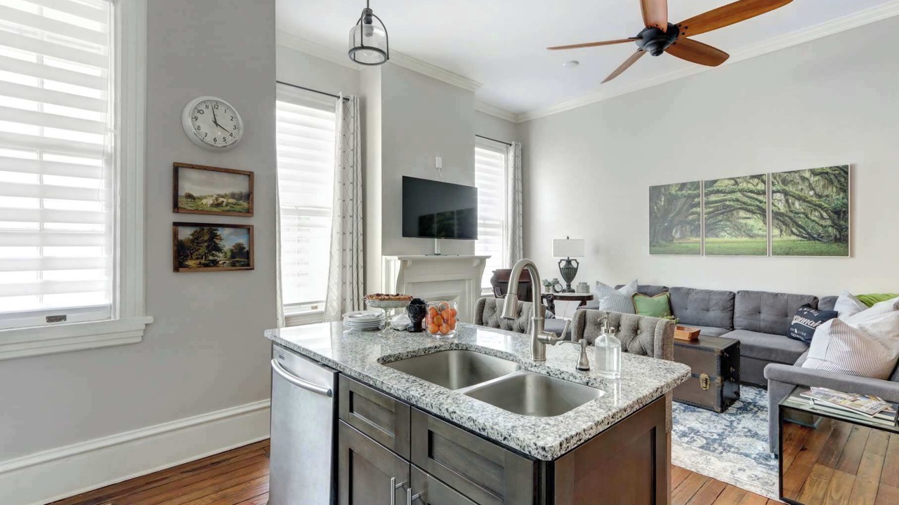 Photo of Livingroom in Historic Downtown Savannah