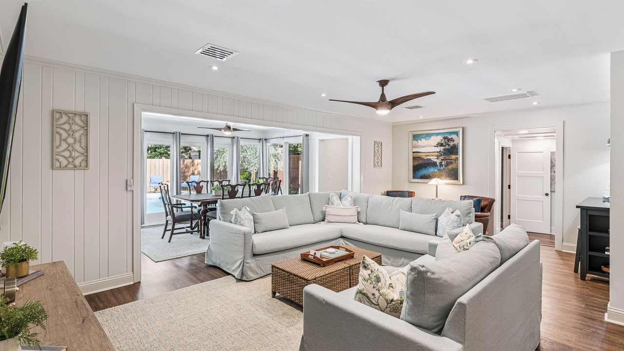 Photo of Livingroom in East Beach