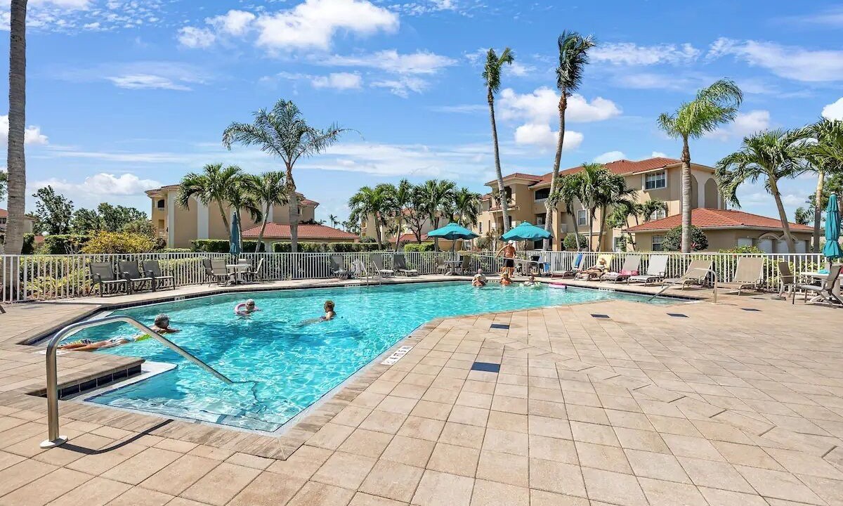 Photo of Outdoor in Pelican