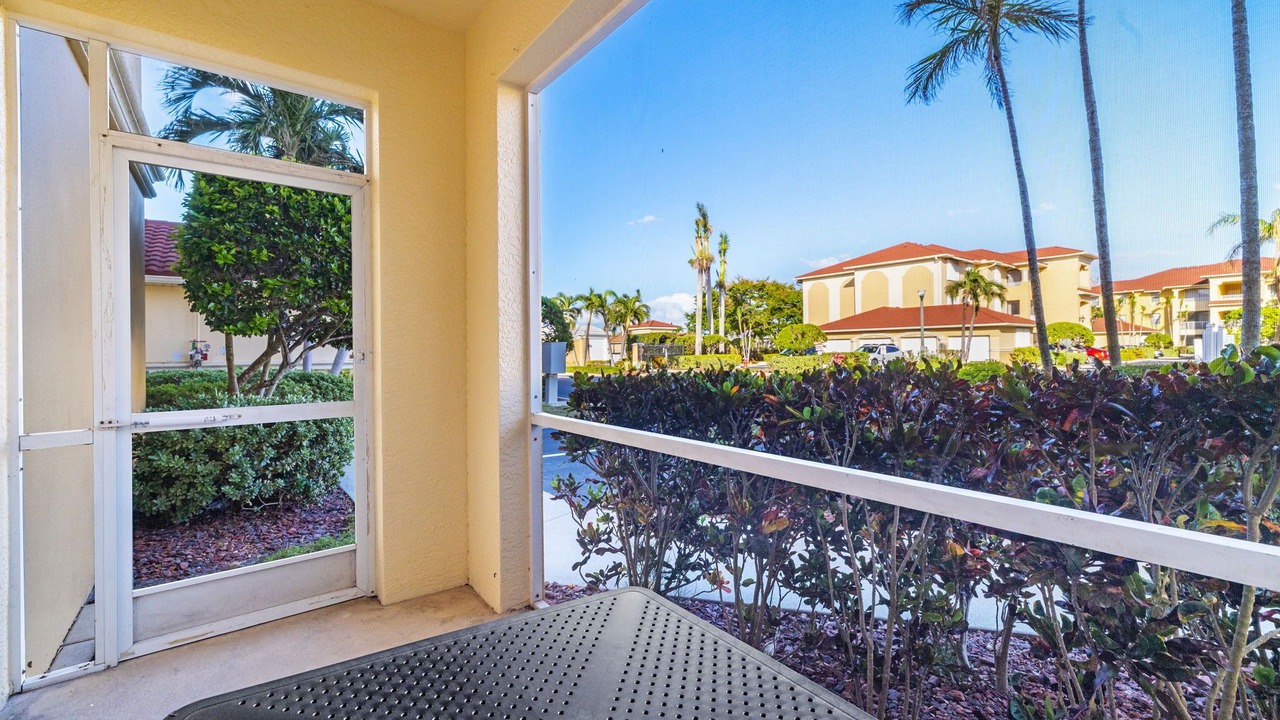 Photo of Outdoor in Pelican