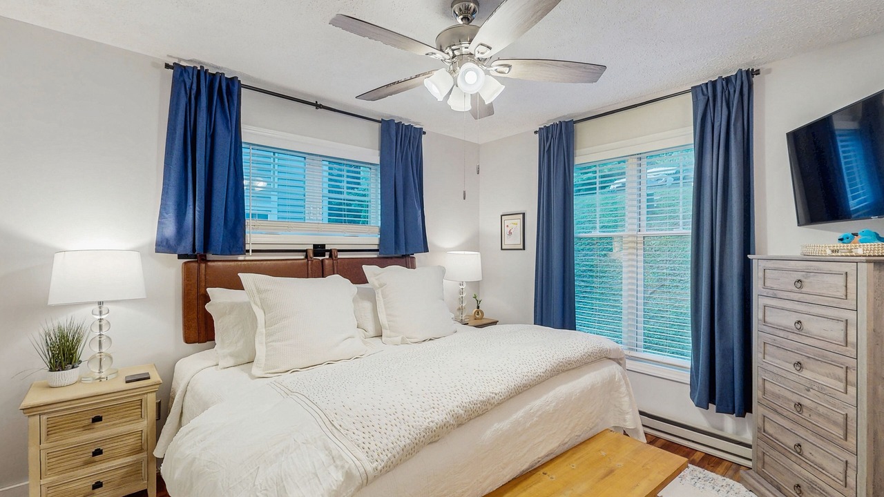Photo of Bedroom in Seven Devils