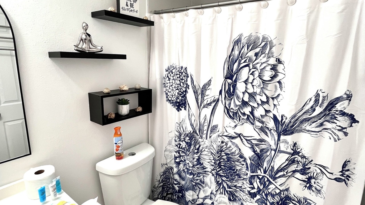 Photo of Bathroom in Trailer Estates