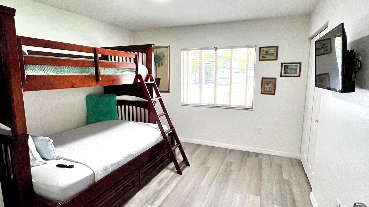 Photo of Bedroom in Trailer Estates