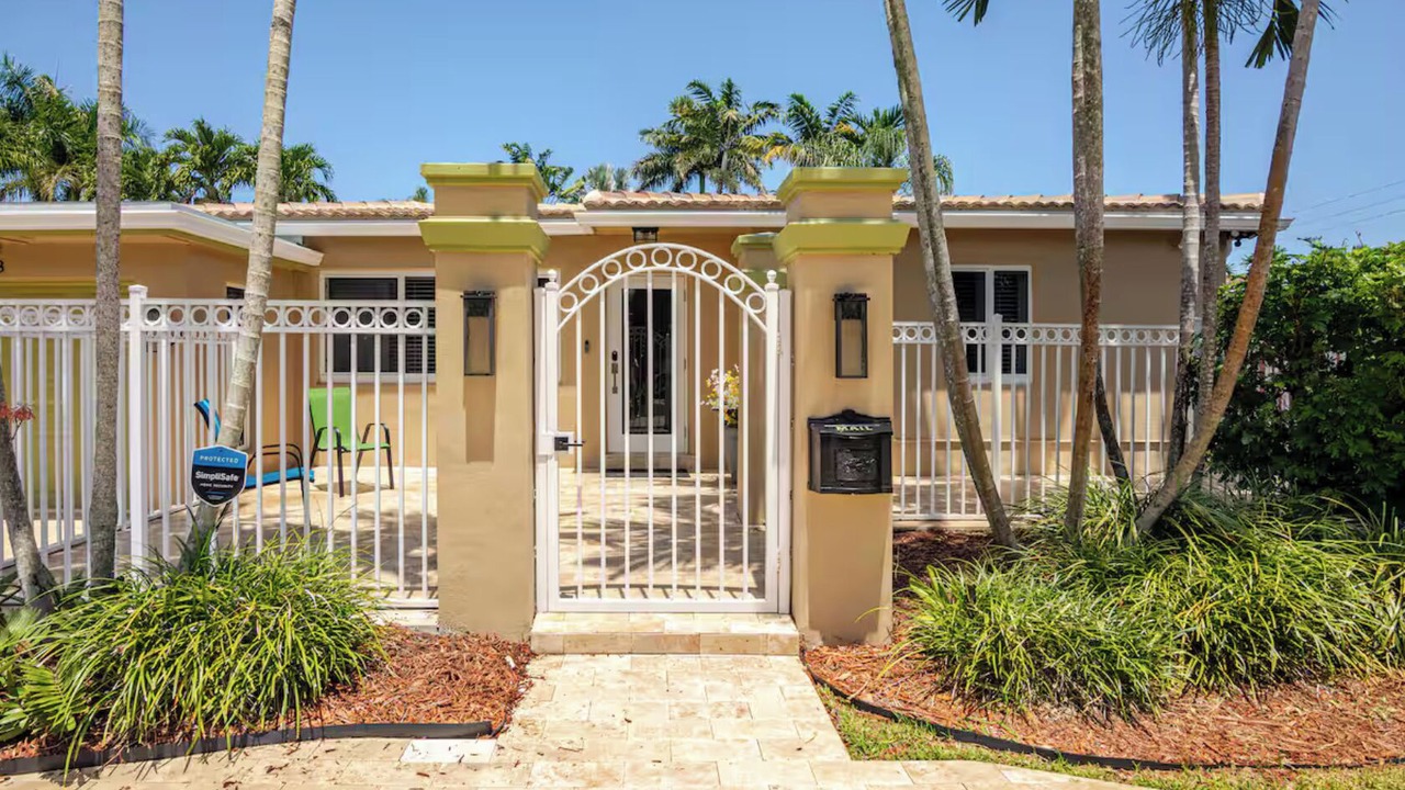 Photo of Outdoor in Poinsettia Heights