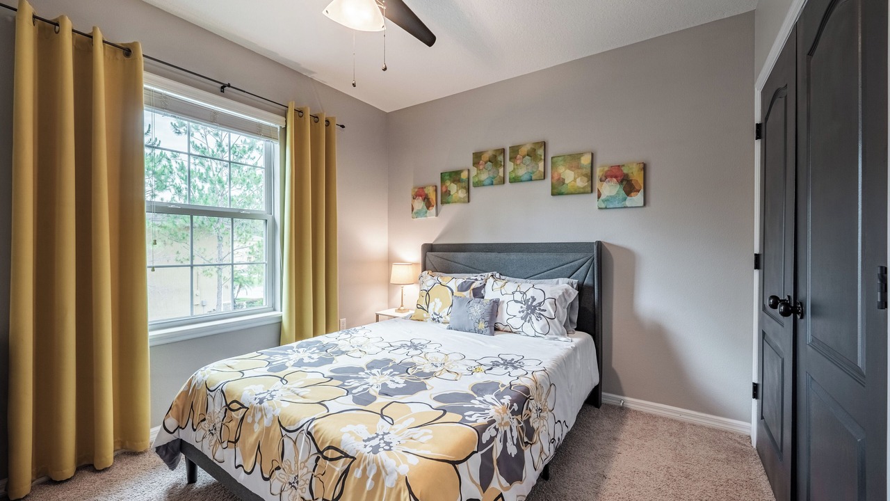 Photo of Bedroom in Bearss Plaza