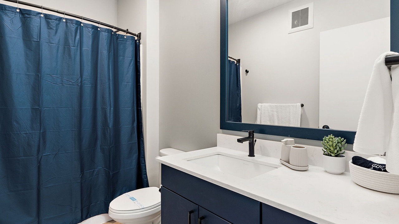 Photo of Bathroom in Downtown Minneapolis