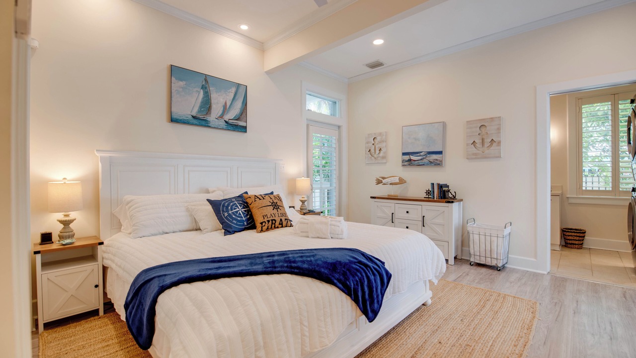 Photo of Bedroom in Midtown