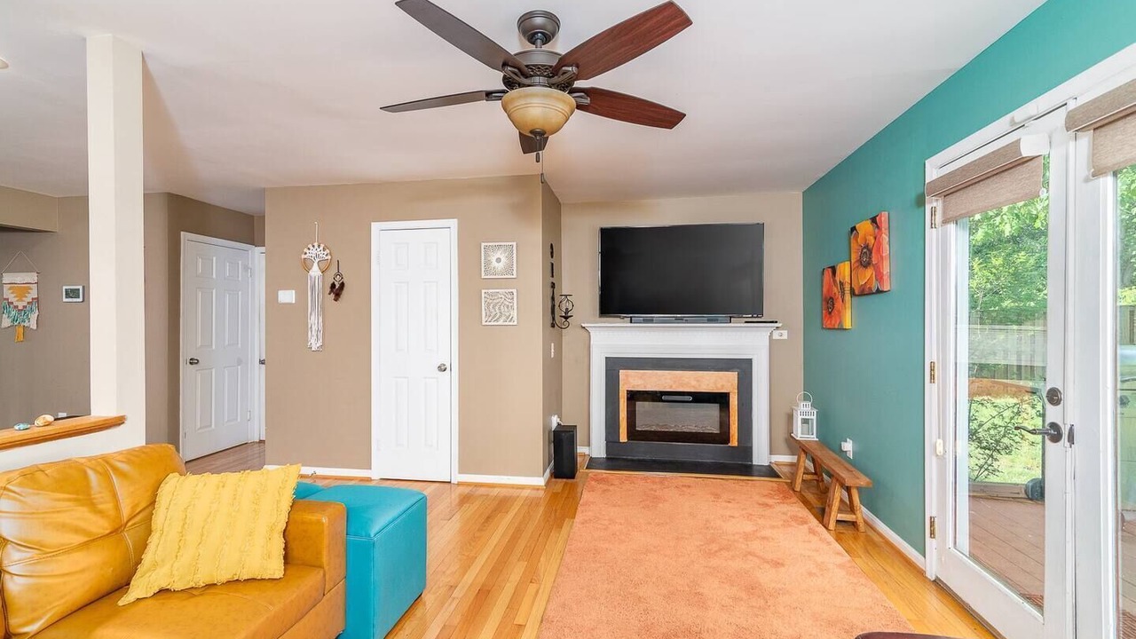 Photo of Livingroom in Fairfax