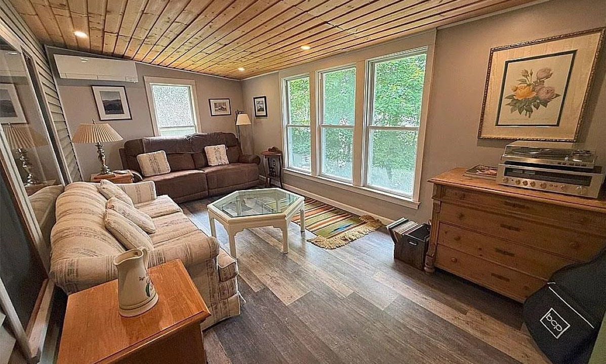 Photo of Livingroom in Bomoseen