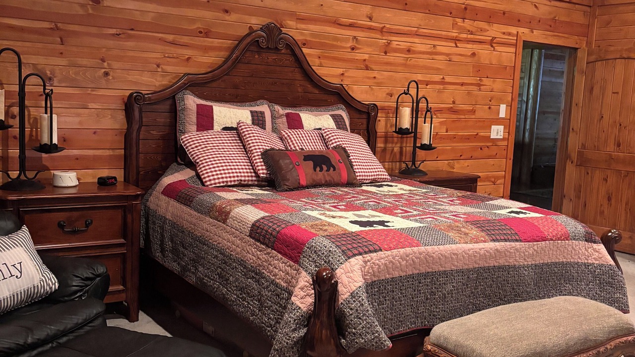 Photo of Bedroom in Pinetop