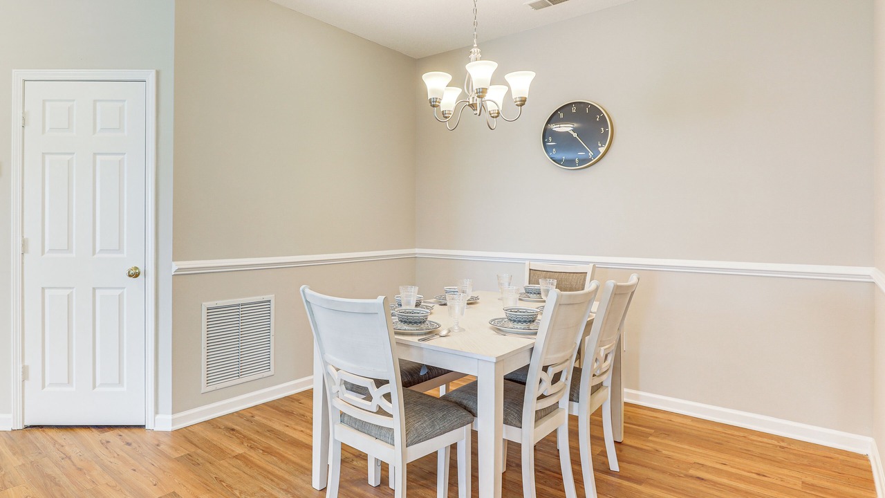 Photo of Livingroom in Red Hill