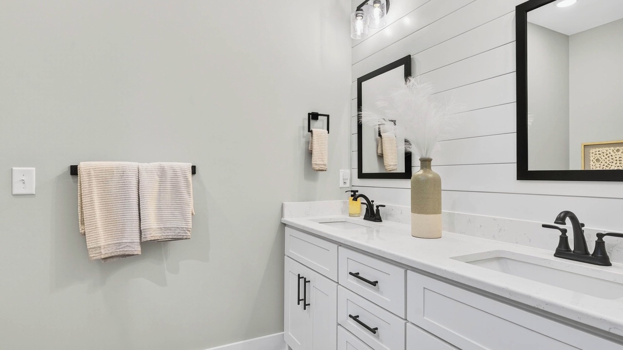 Photo of Bathroom in Tranquil Harbour