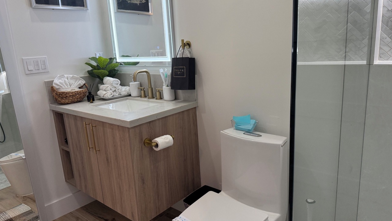 Photo of Bathroom in Diplomat