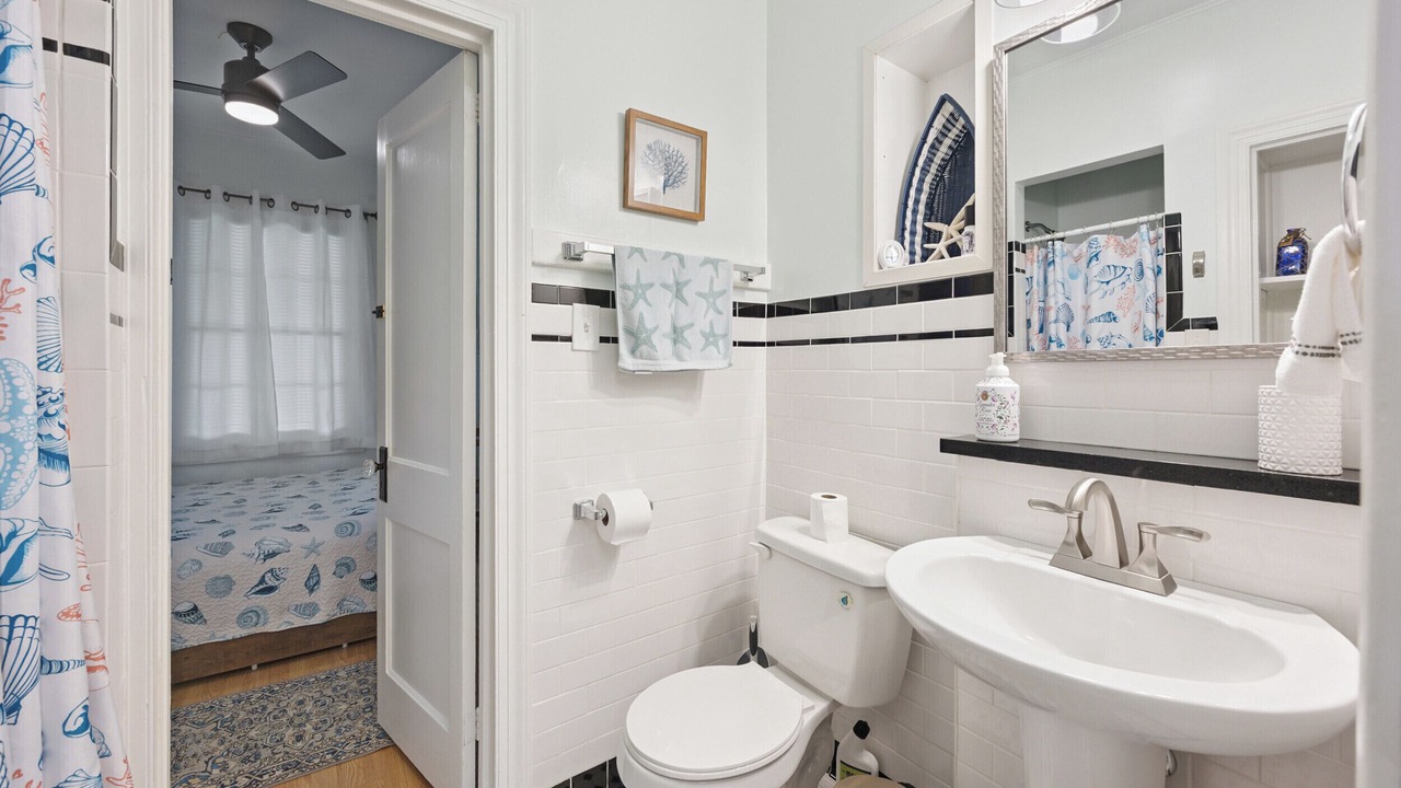 Photo of Bathroom in Fox Hill - Grandview