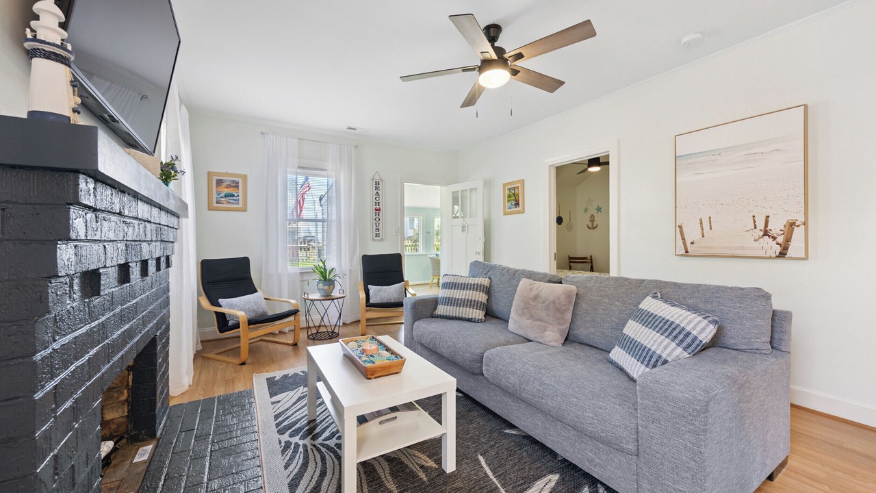 Photo of Livingroom in Fox Hill - Grandview