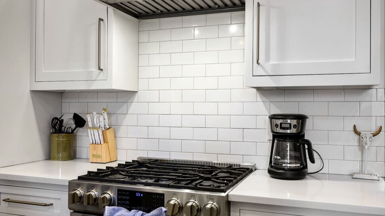 Photo of Kitchen in Rolling Mill Hill