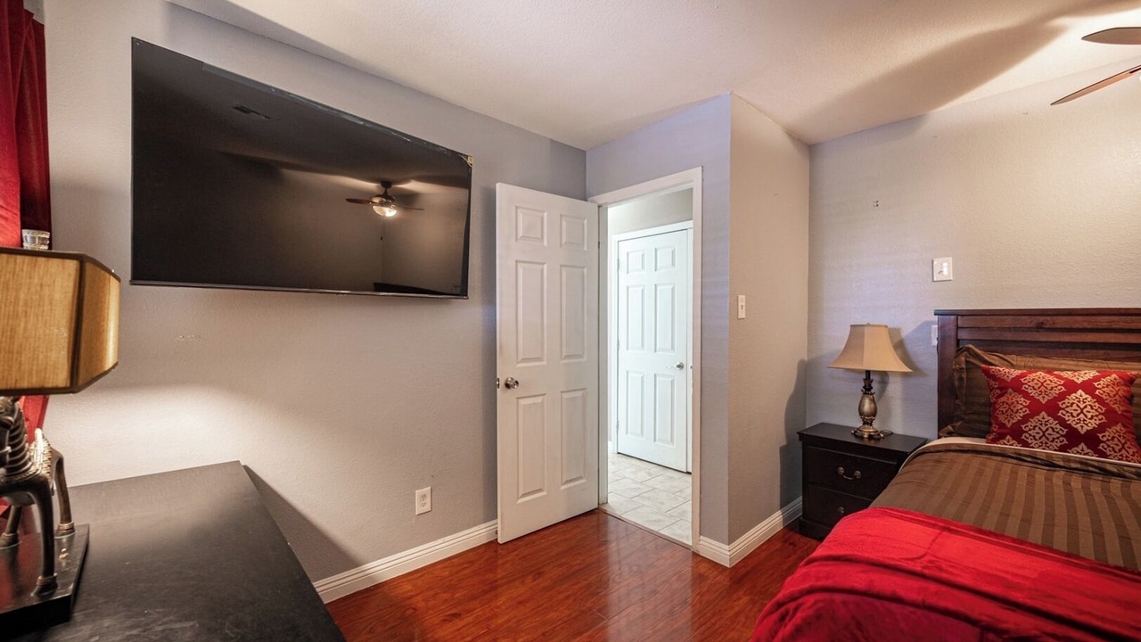 Photo of Bedroom in Sunrise Manor
