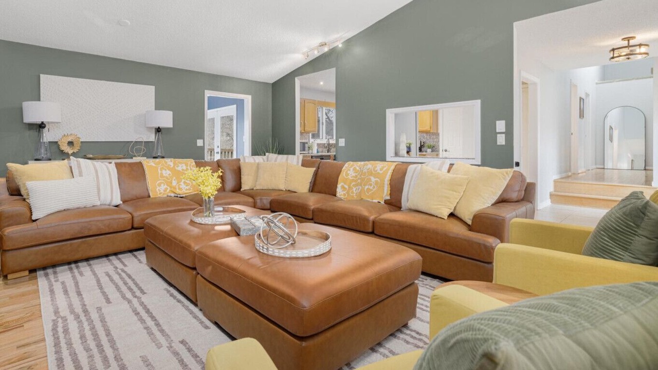 Photo of Livingroom in Tri-Cities