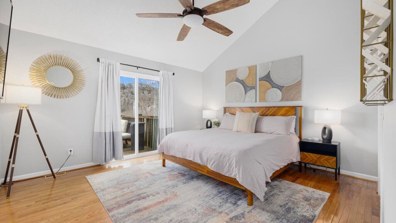Photo of Bedroom in Tri-Cities