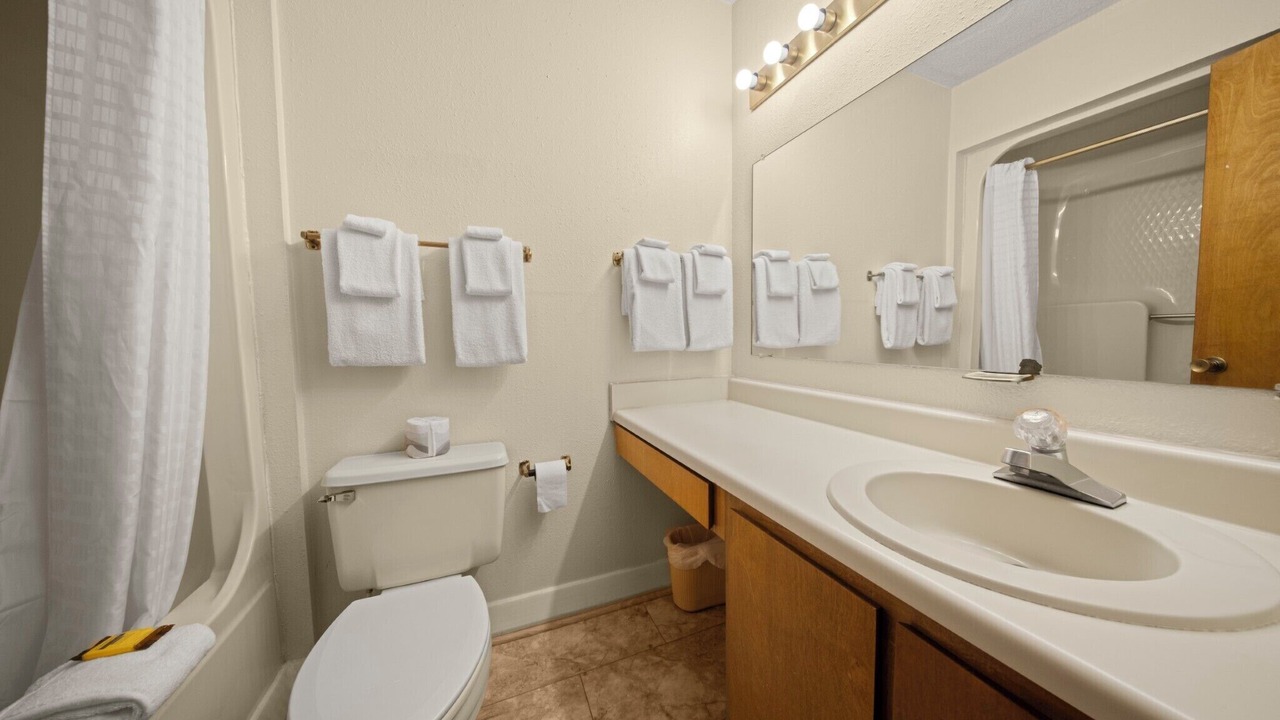 Photo of Bathroom in Lake Tansi