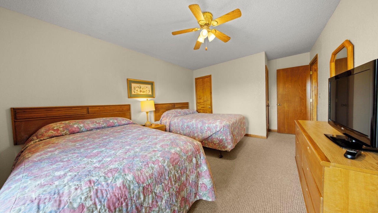 Photo of Bedroom in Lake Tansi