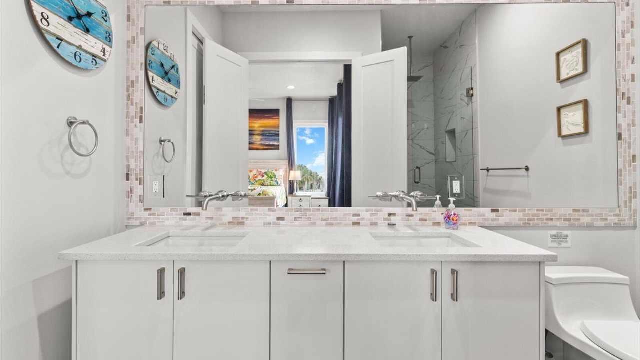 Photo of Bathroom in Dixie Shores