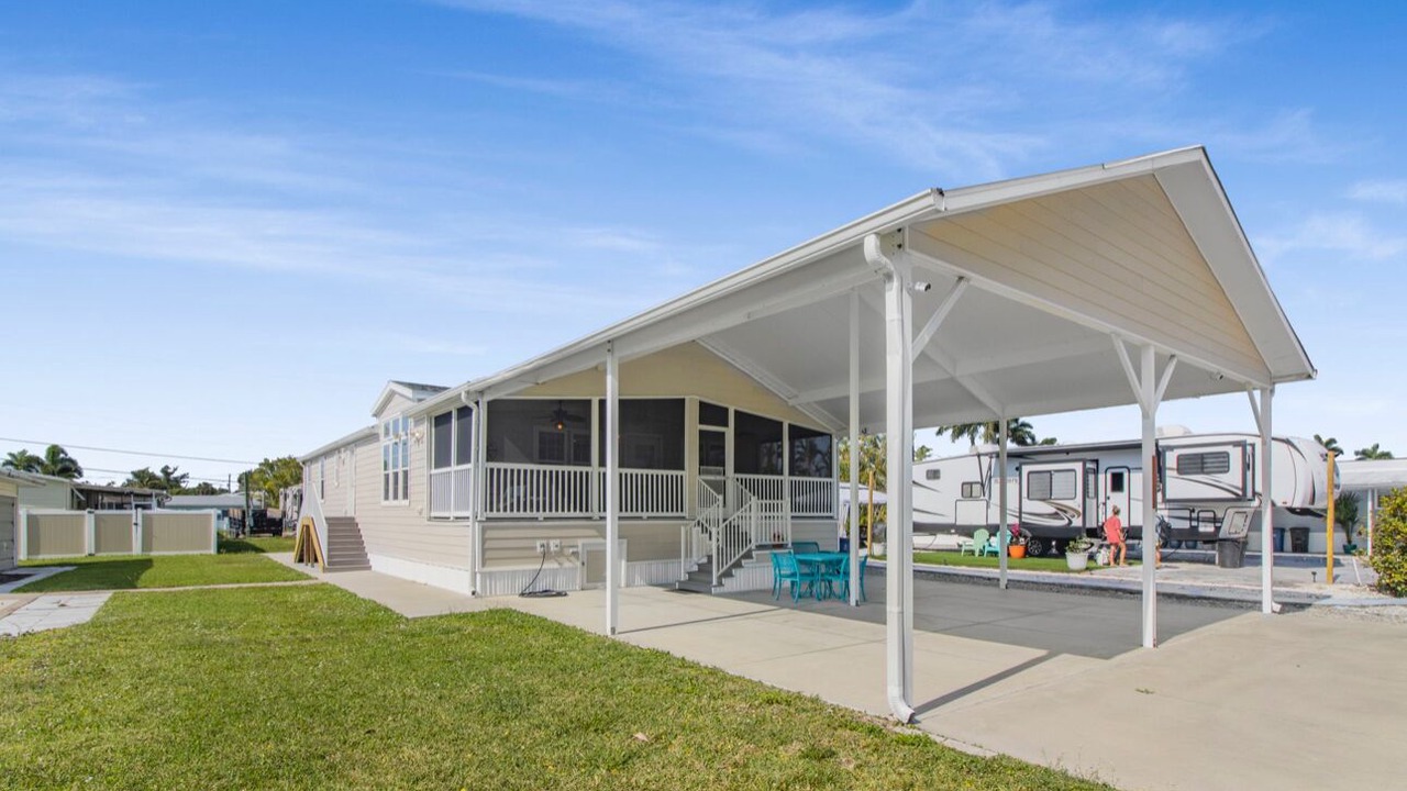 Photo of Outdoor in Truckland