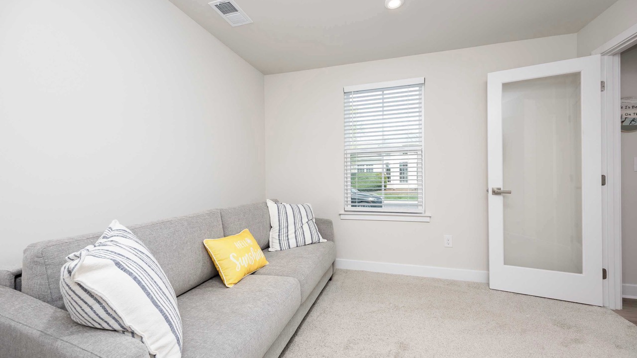 Photo of Livingroom in Bayside