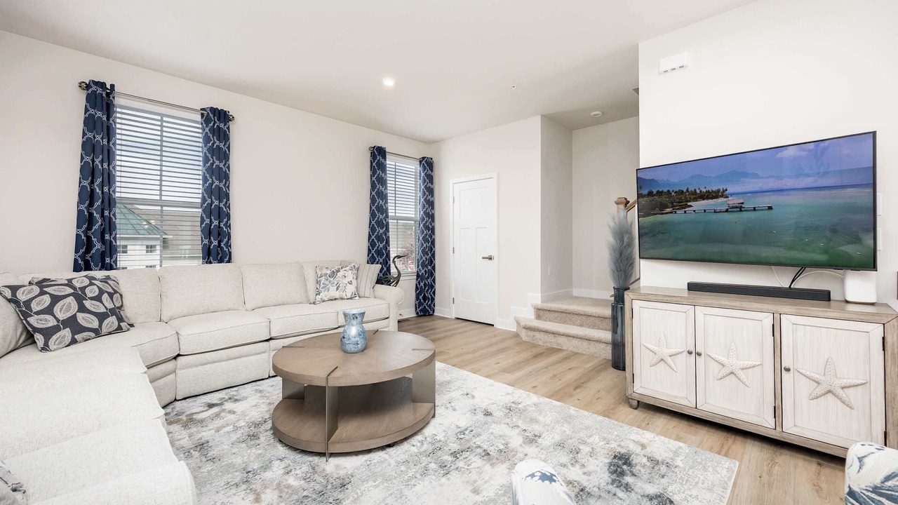 Photo of Livingroom in Bayside