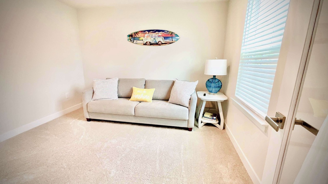 Photo of Livingroom in Bayside