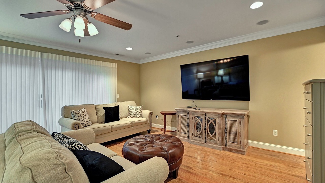 Photo of Livingroom in Frankford