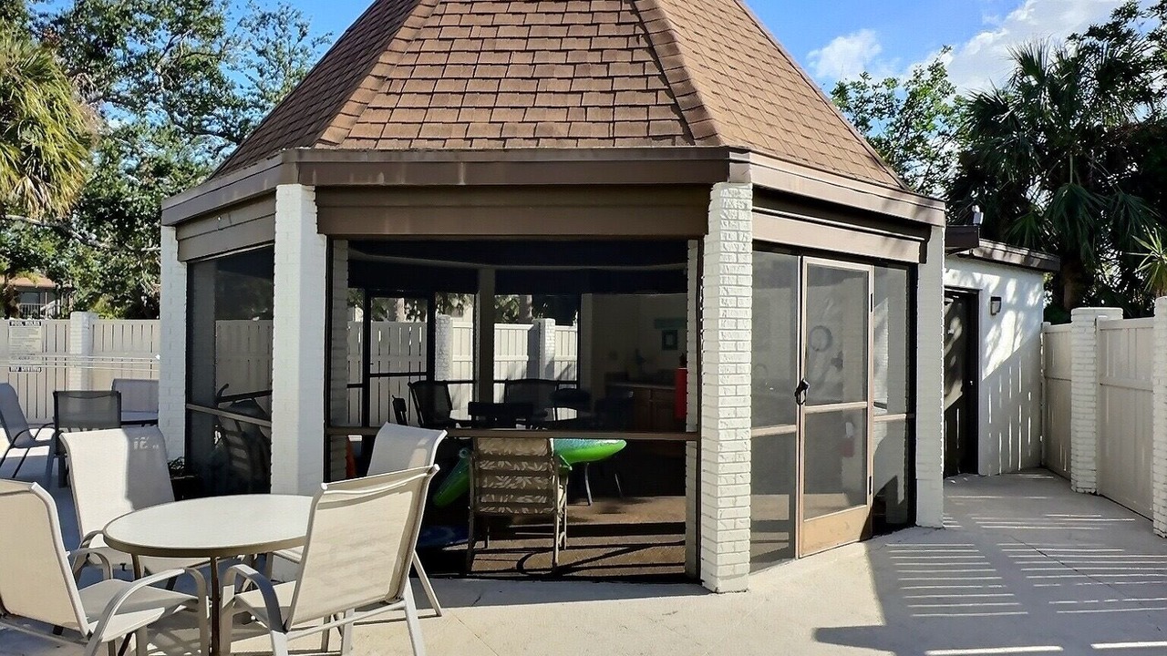 Photo of Outdoor in Gulf Gate Estates