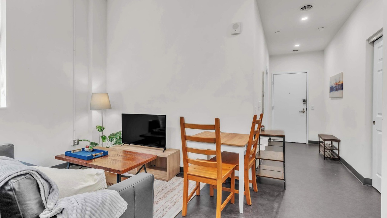 Photo of Livingroom in Cultural District