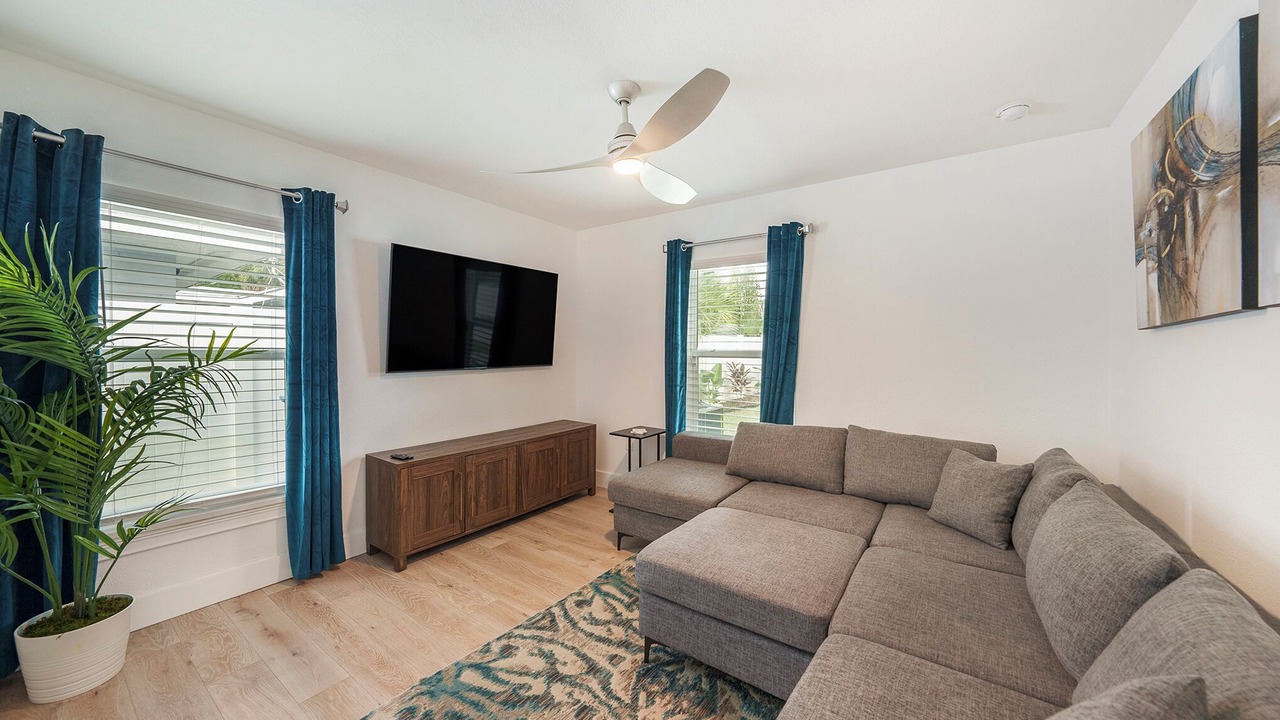 Photo of Livingroom in Greater Pinellas Point