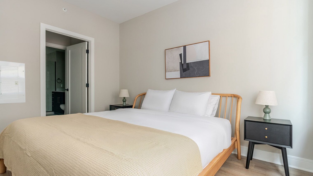 Photo of Bedroom in Woodmont Triangle