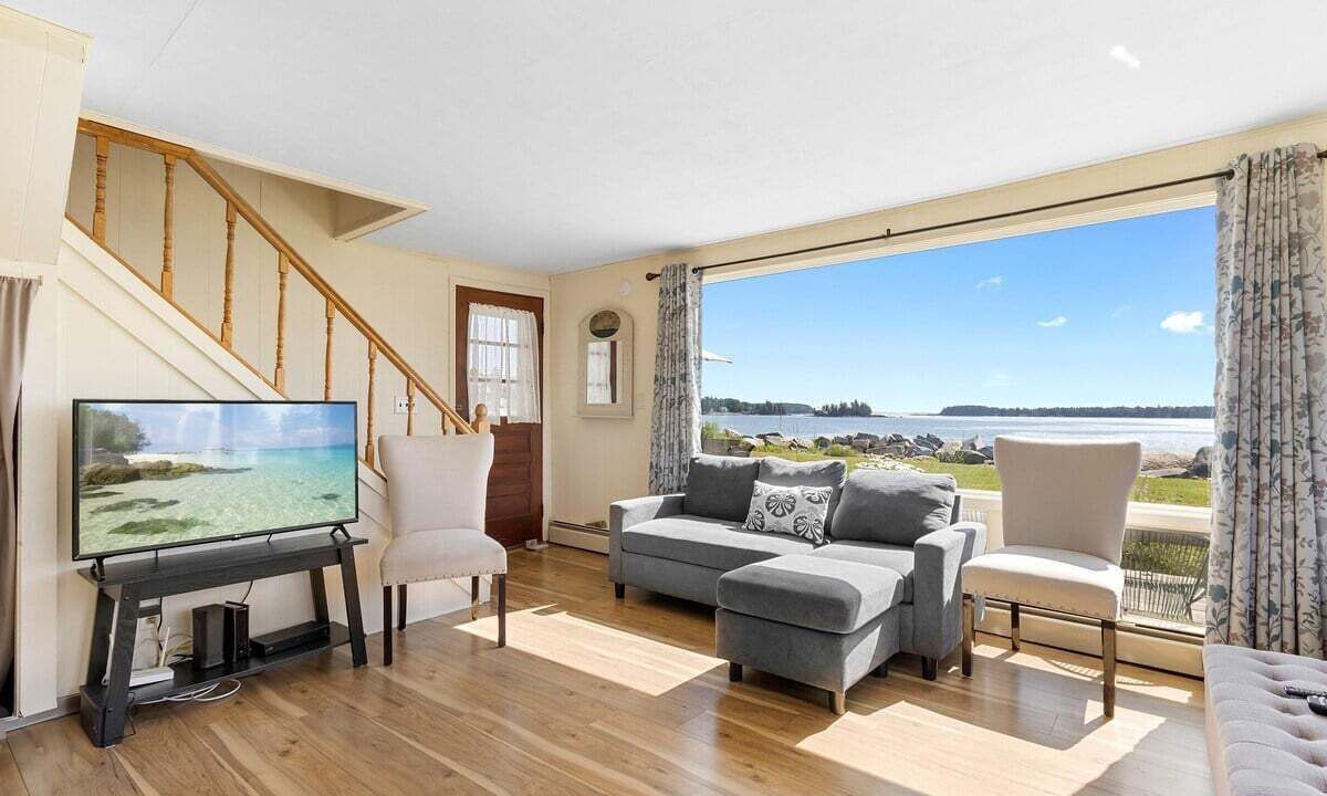 Photo of Livingroom in Owls Head