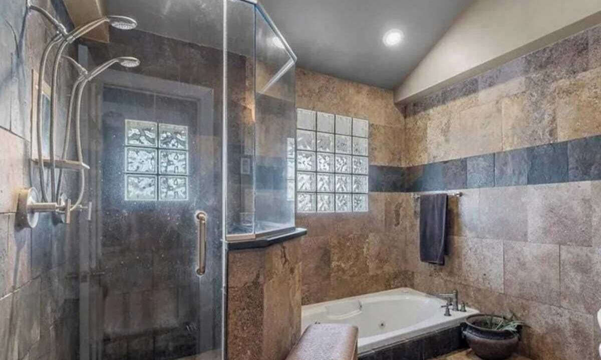 Photo of Bathroom in Harwood Lane