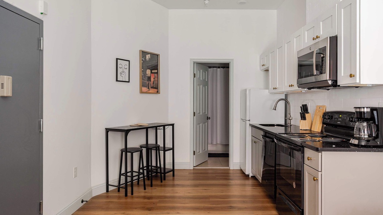 Photo of Kitchen in West Poplar